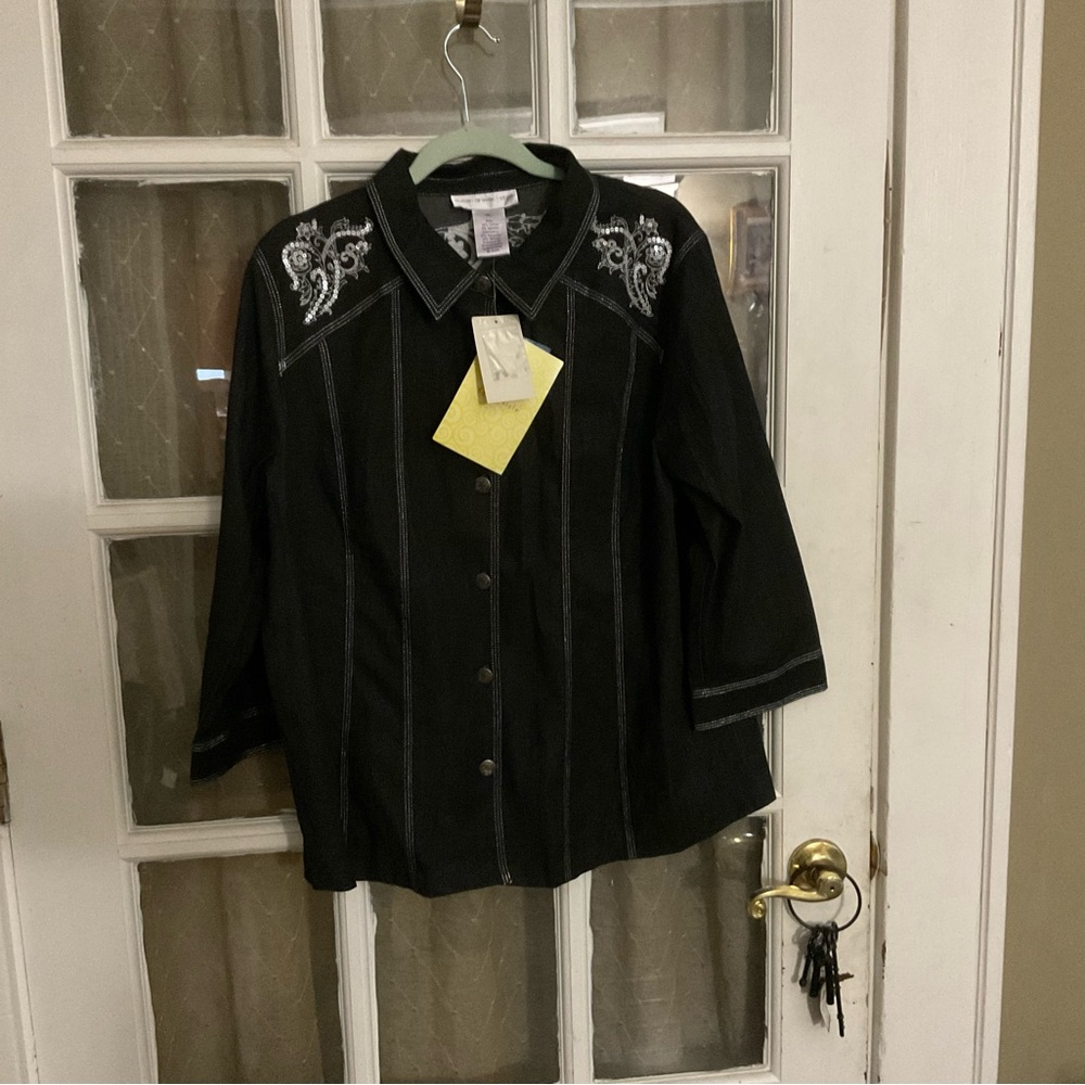 Brand new with tags embroidery Blouse